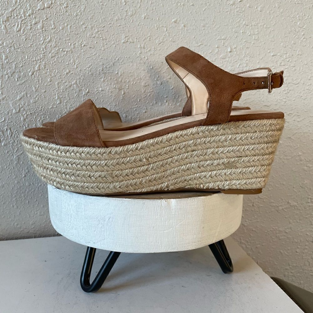 Nine West Platform Style Sandals Size 7.5 M EUC